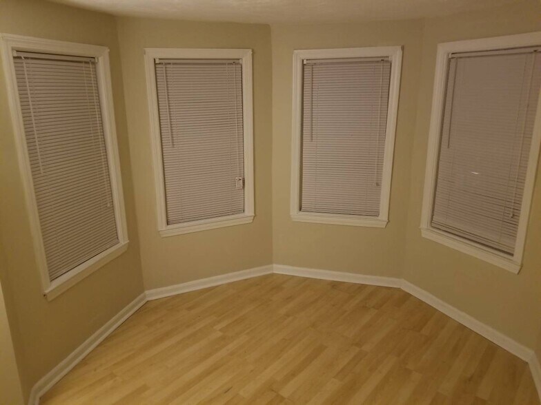 Building Photo - 24 Turner St