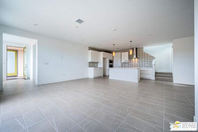 Building Photo - 2651 Lavender Ln