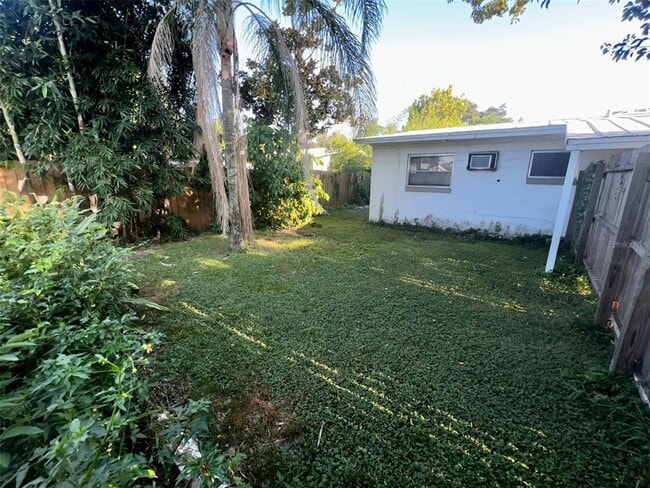 Building Photo - 8362 Cristobal Cir