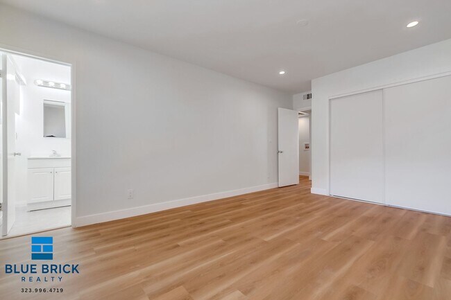 Building Photo - 5415 Corteen Pl