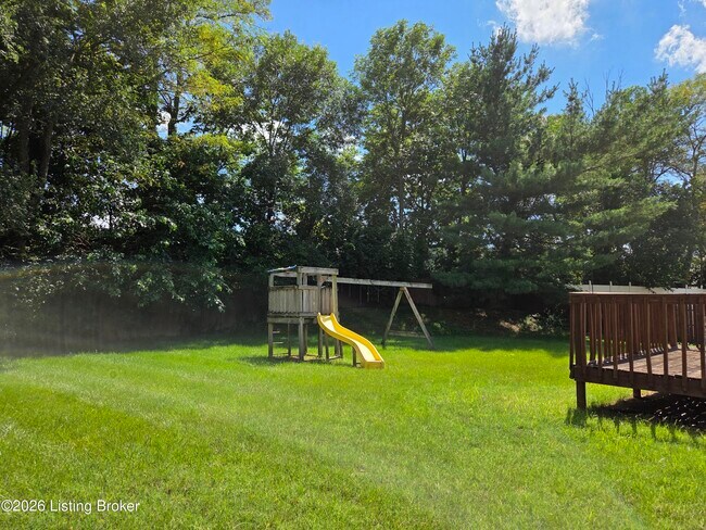 Building Photo - 4204 Holly Tree Dr
