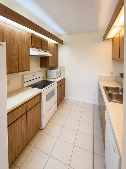 Building Photo - 1603 16th Way