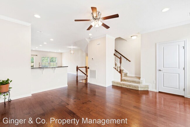 Building Photo - 4 br, 3.5 bath House - 511 Pemberwich Place