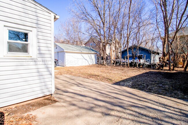 Building Photo - 728 Franklin St