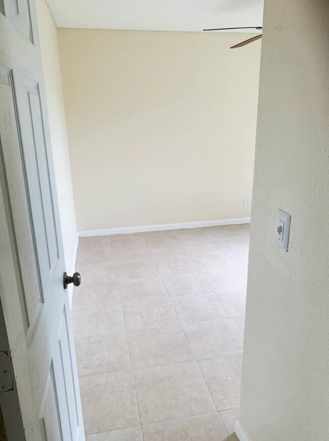 Building Photo - 13 N Crossings Cir