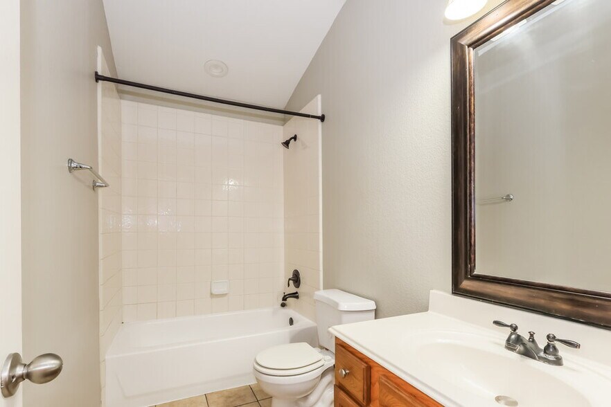 Building Photo - 21334 Bella Luna Ct