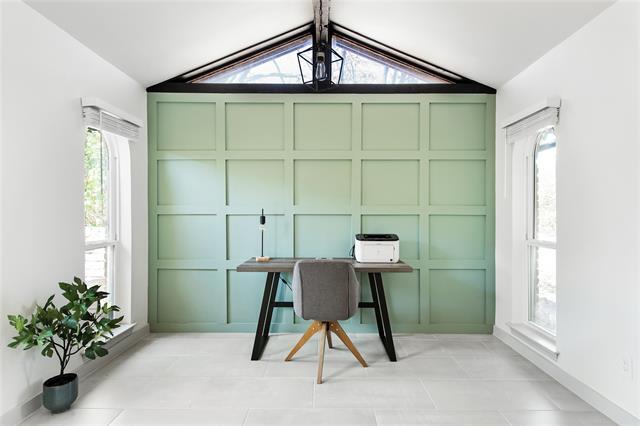 Building Photo - 2212 Parkhaven Dr