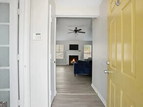 Building Photo - 5420 Forest Downs Cir