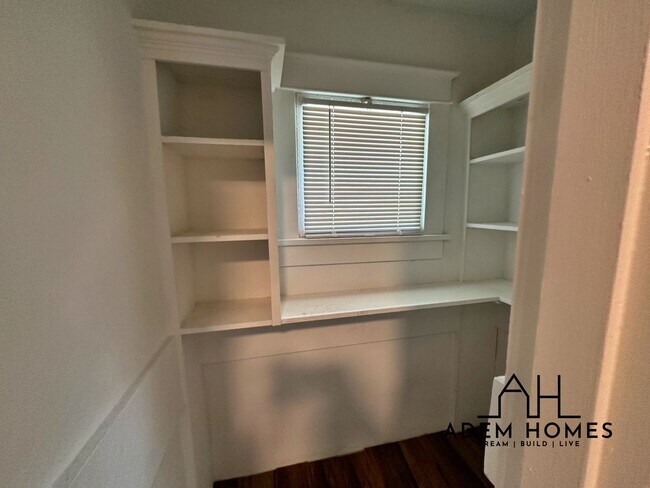 Building Photo - Recently Renovated Brick Home Minutes Away...