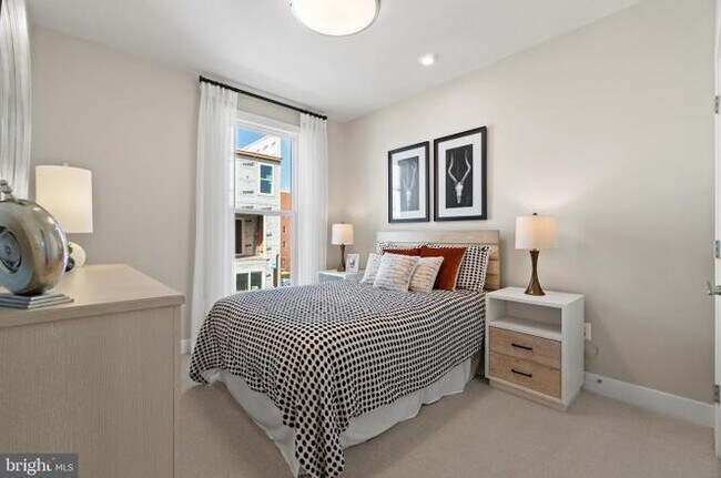 Building Photo - 2459 Liberty Lp