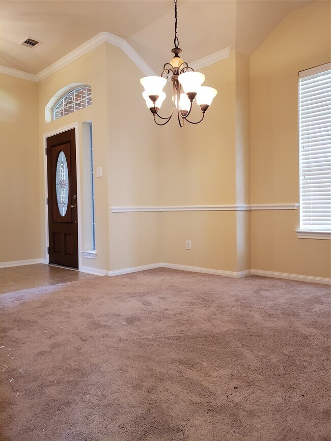 Building Photo - 2203 Winchester Lake