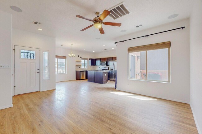 Building Photo - 3 bedroom, 2 1/2 Bath Pulte Ocotillo Model Home