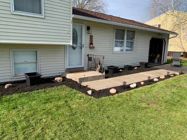 Building Photo - 4746 Stonehurst Rd