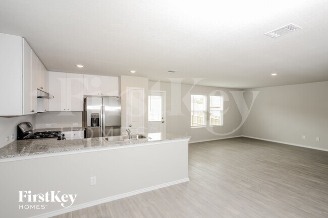 Building Photo - 6441 Cotton Ridge