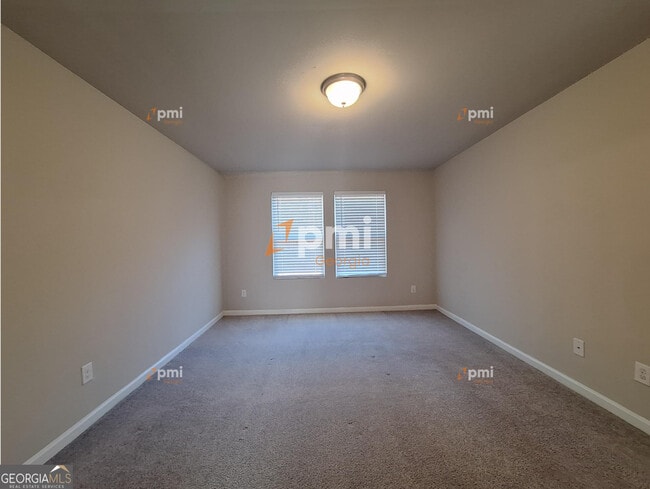 Building Photo - 731 Cole Dr