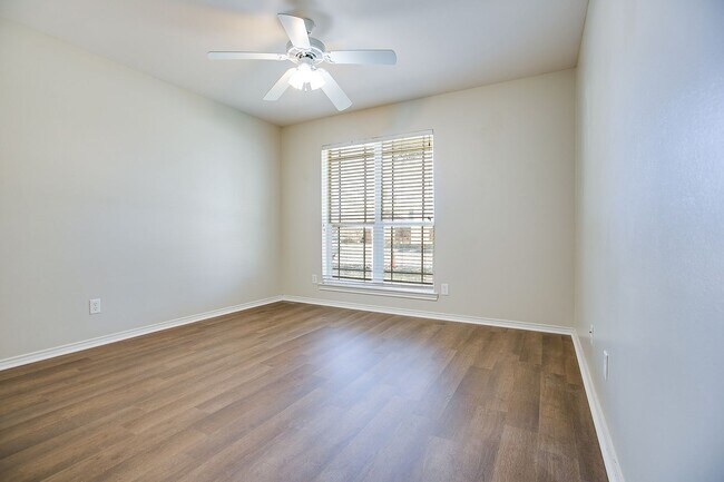 Building Photo - 6005 Brazos St