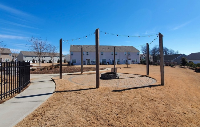 Building Photo - 1329 Wunder Way
