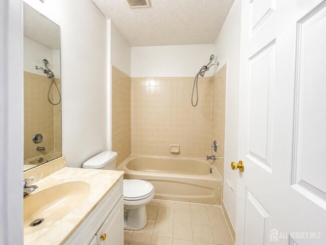 Building Photo - 207 Prestwick Way