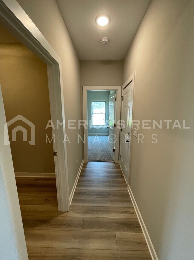 Building Photo - Home for Rent in Meridianville, AL!!! Avai...