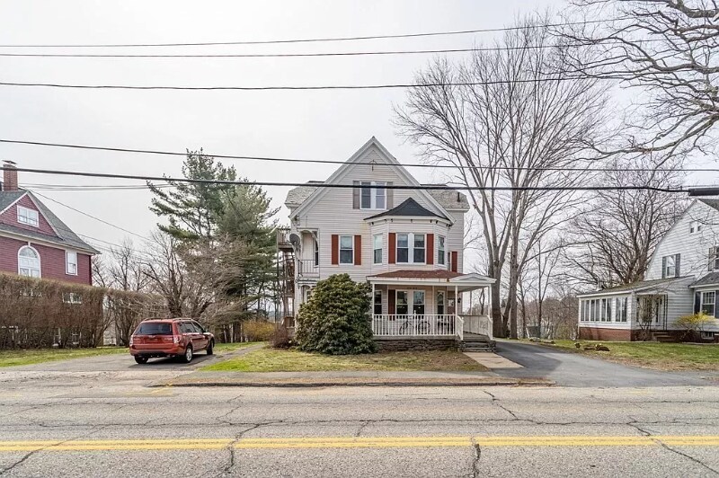 Building Photo - 315 Elm St