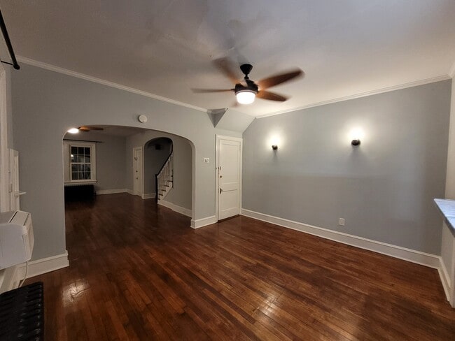 Building Photo - 115 Walnut St