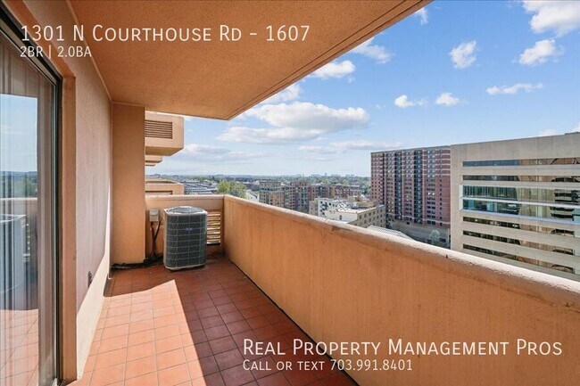 Building Photo - 1301 N Courthouse Rd