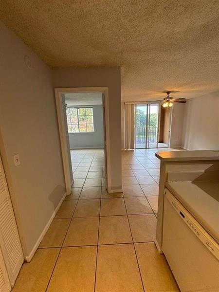 Building Photo - 4808 N State Rd 7