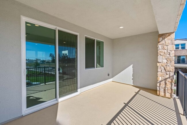 Building Photo - Newly Constructed 3-Bedroom, 2.5-Bath Home with Separate Owner Suite