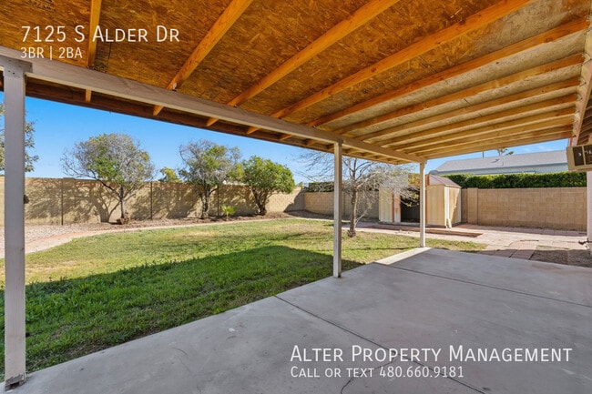 Building Photo - 7125 S Alder Dr