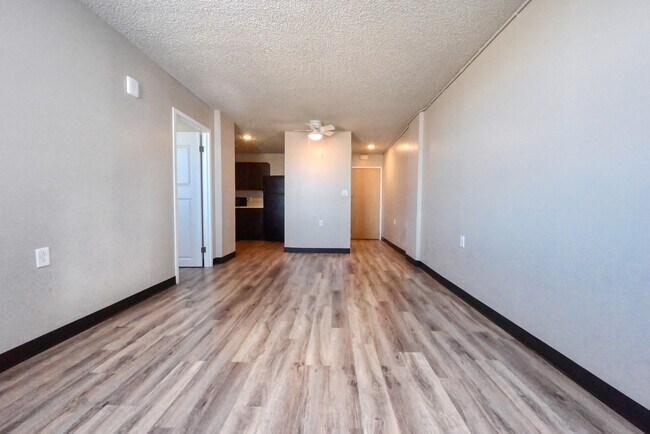 Building Photo - Z - The Citizen