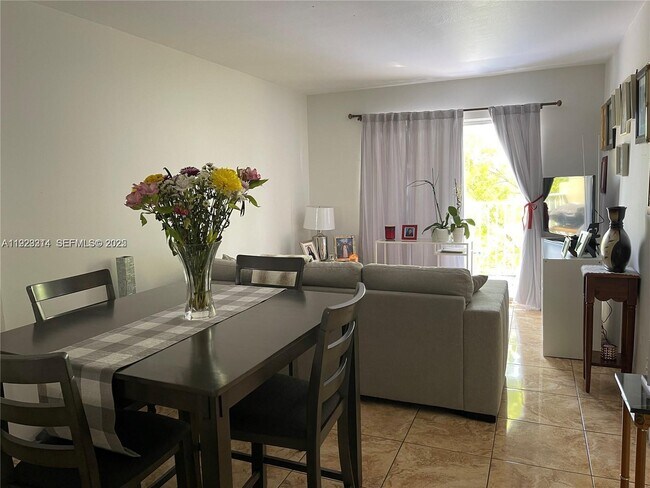 Building Photo - 665 NE 83rd Terrace