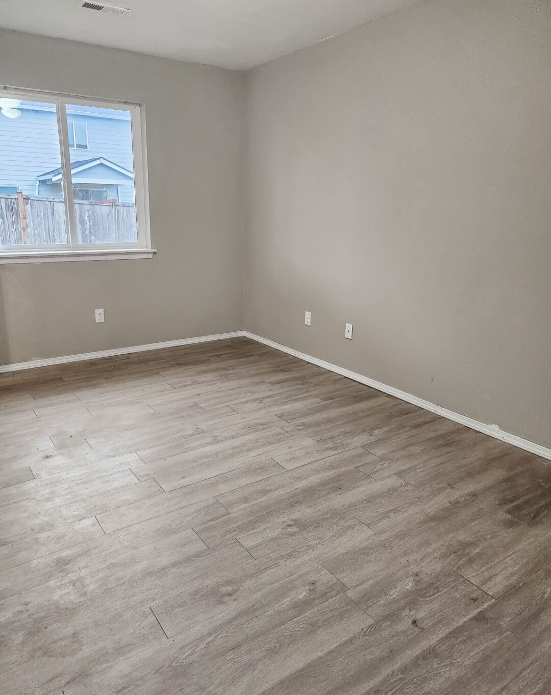 Building Photo - 199 Goldmyer Dr