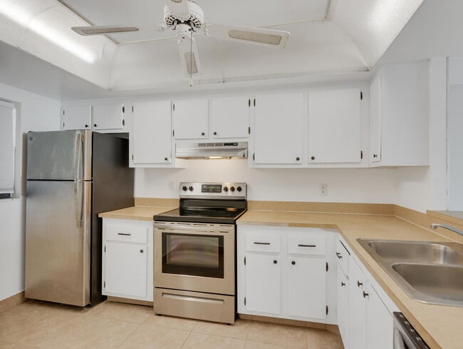 Building Photo - 3200 N Hwy A1A