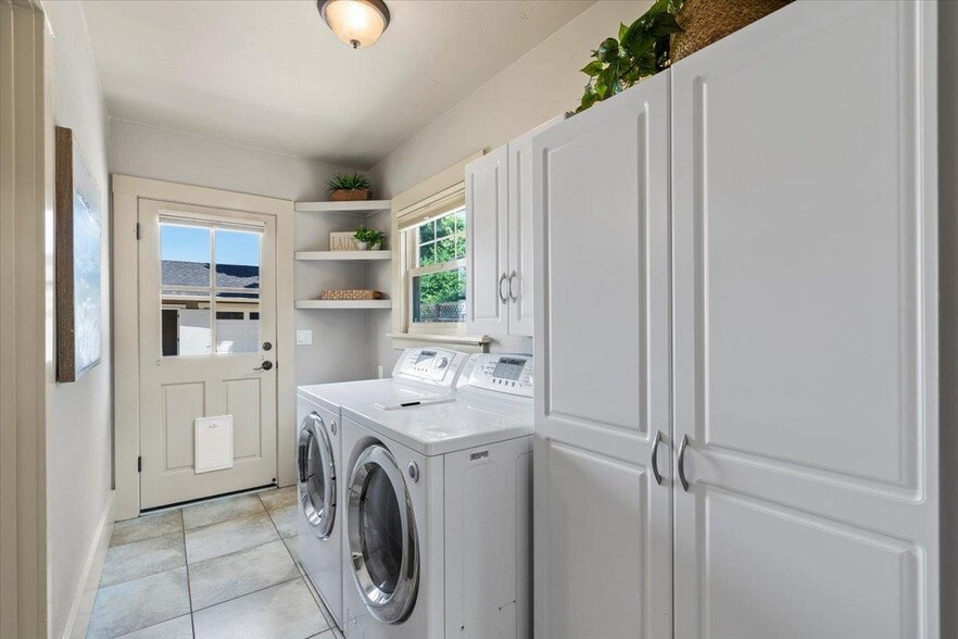 Building Photo - 1375 Magnolia Ave