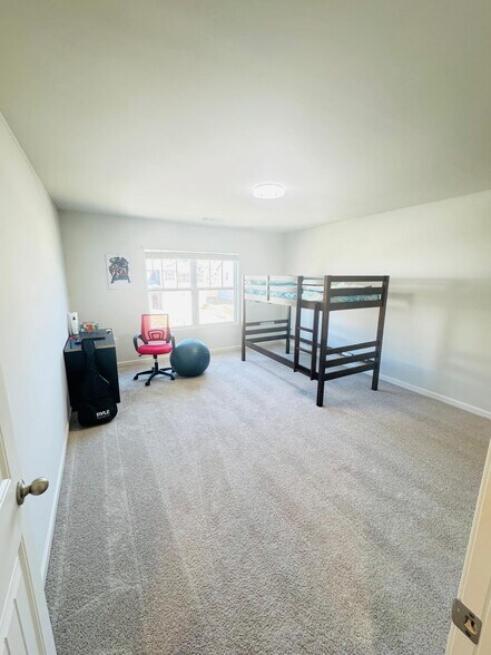 Building Photo - 4685 Trefoil Path
