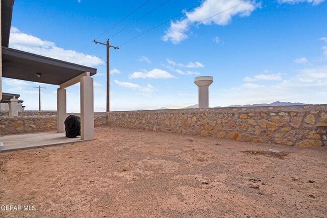 Building Photo - 12681 Don Norte St