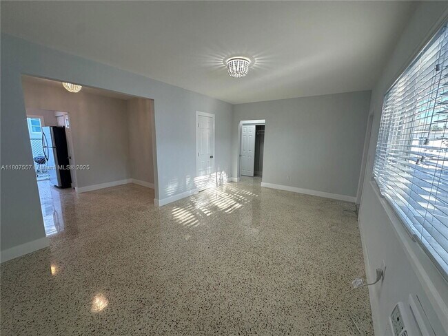 Building Photo - 836 81st St