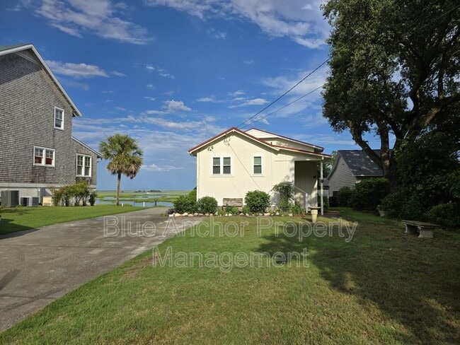 Primary Photo - 337 Dogwood Ln