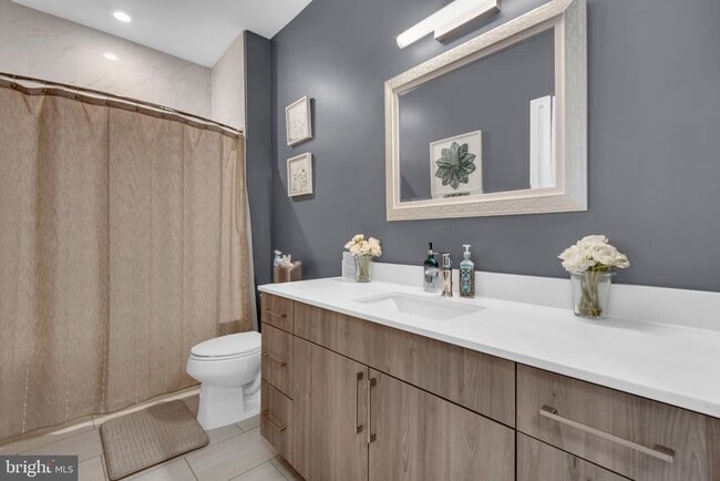 Building Photo - 145 Riverhaven Dr