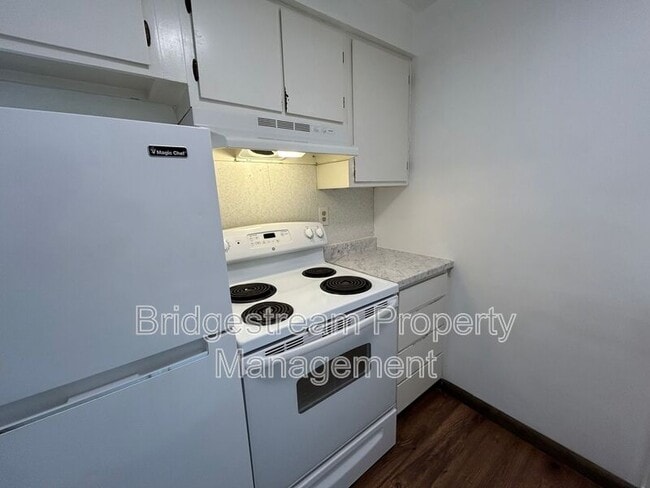 Building Photo - 411 Baltimore St