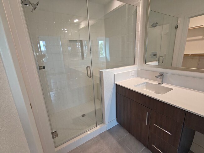 Building Photo - 259 Montague Expy