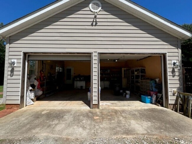 Building Photo - 6968 Moontown Dr E