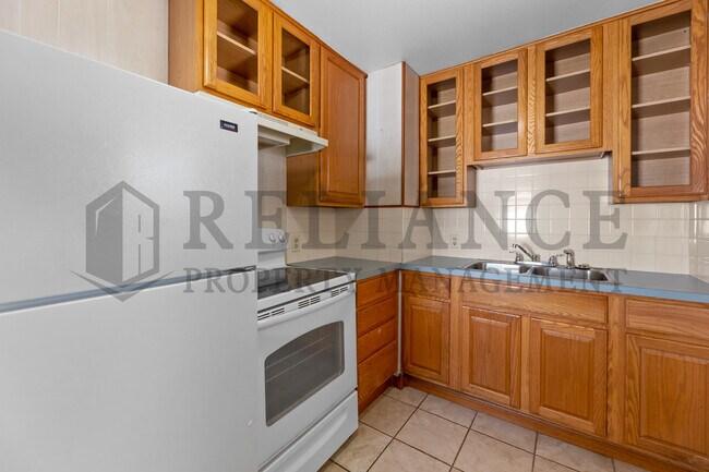 Building Photo - 743 N Gow St