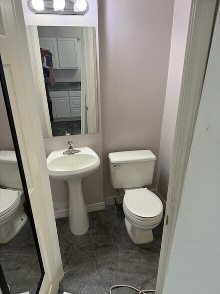 Lavatory - 1000 S Denver St