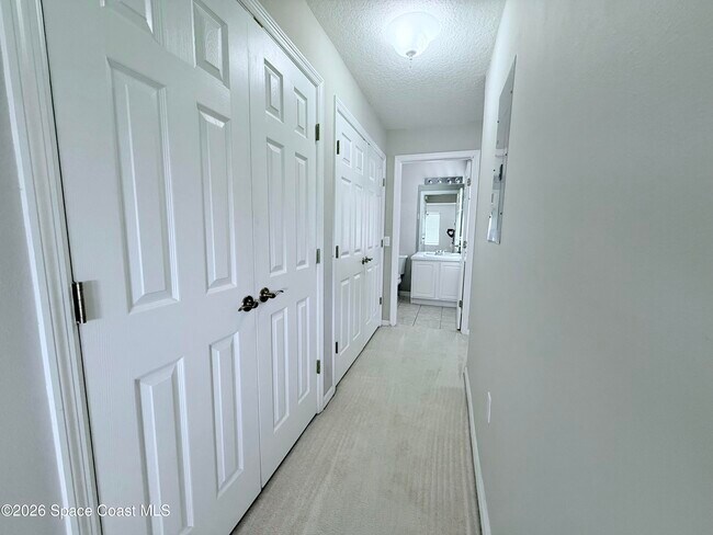 Building Photo - 812 Handsome Cab Ln