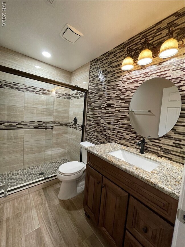 Building Photo - 717 Nectarine Ct