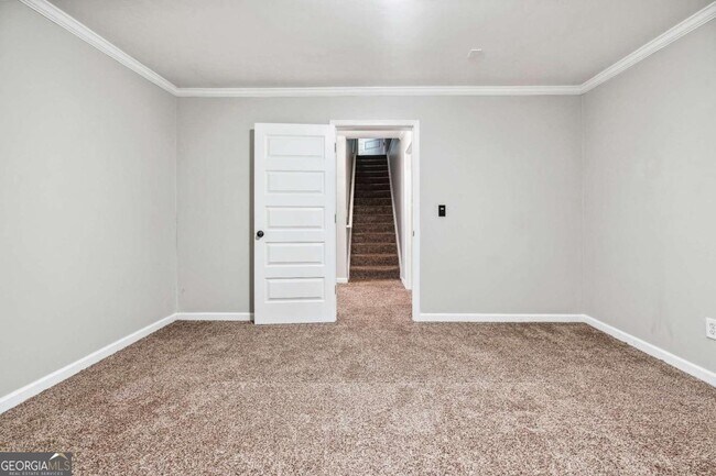 Building Photo - 2214 Golden Eagle Dr
