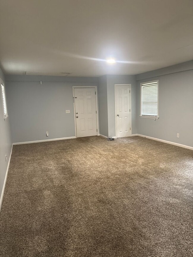 Building Photo - Home For Rent!