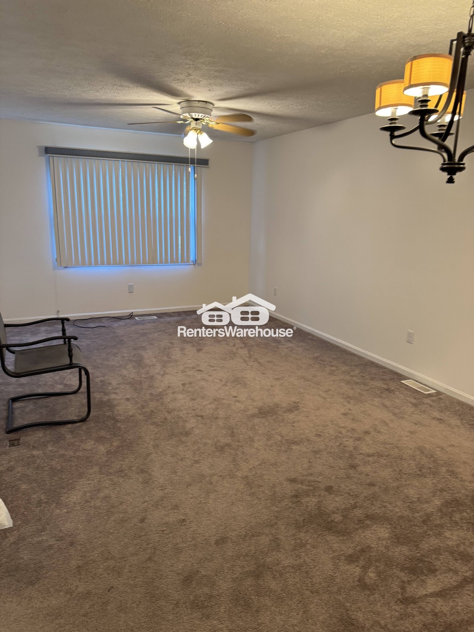 Building Photo - 7107 Avesbury Ln
