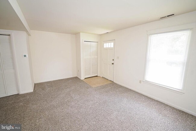 Building Photo - 764 Hemlock St